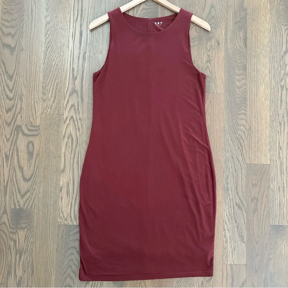 Three Dots Crew Neck Sleeveless Bodycon Dress in Cranberry Red Size Medium